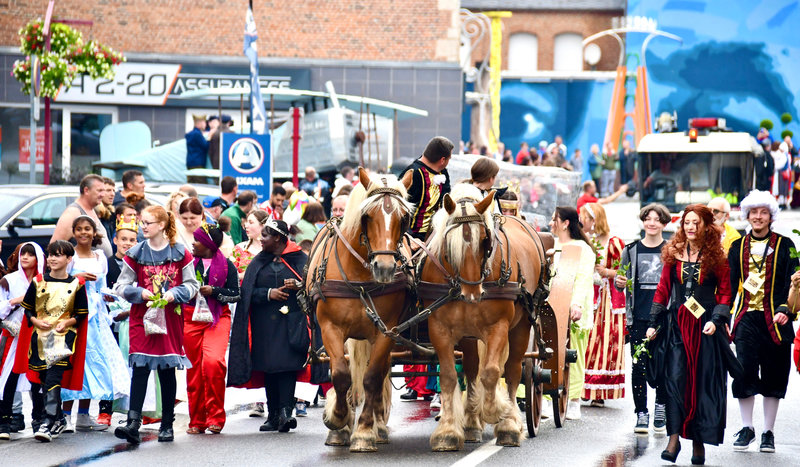 CAVALCADE 2022 CENTRE SOCIAL calèche