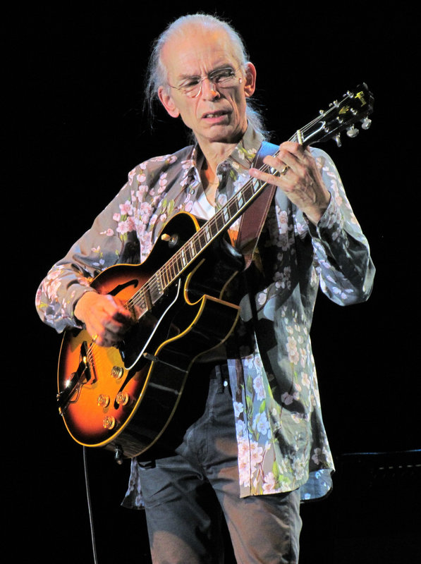 2014_05_YES_Howe_Steve