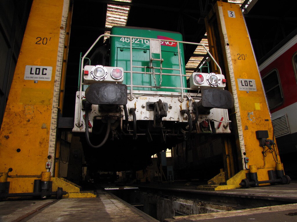 BB 69216 dans les ateliers de Bordeaux