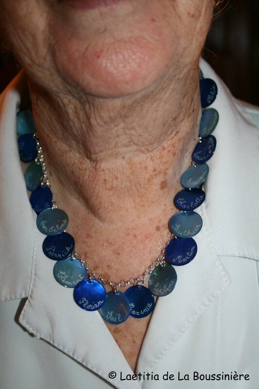 Le collier personnalisé de Mme