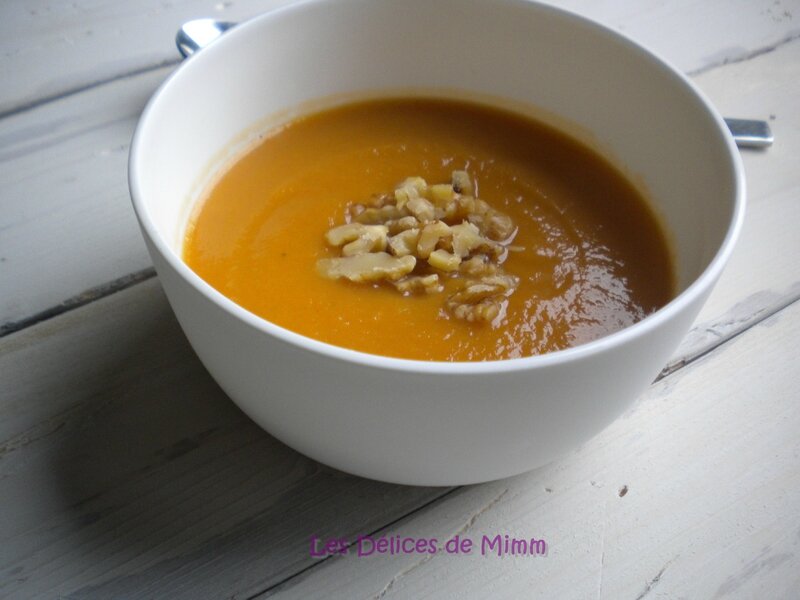 Velouté de patates douces aux noix 3