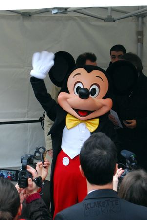 mickey coucou