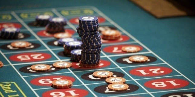 TABLE DE JEUX DE CASINO