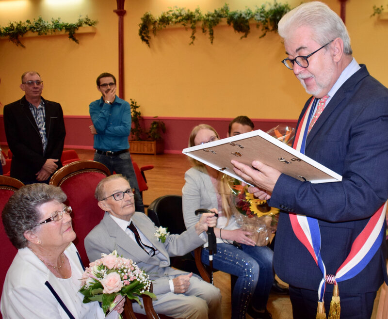 NOCES DE DIAMANT 2019 PIERRE IDA DAUSSY remise diplôme