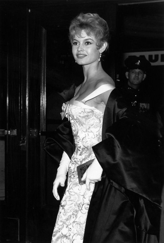 1956-10-29-londres-empire_theatre-010-1