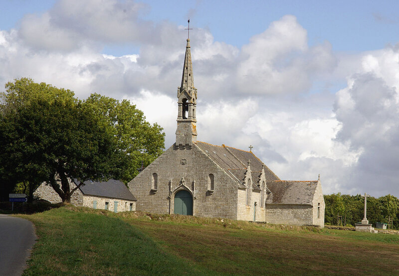 1280px-Combrit_ChapelleClarte_Edifice