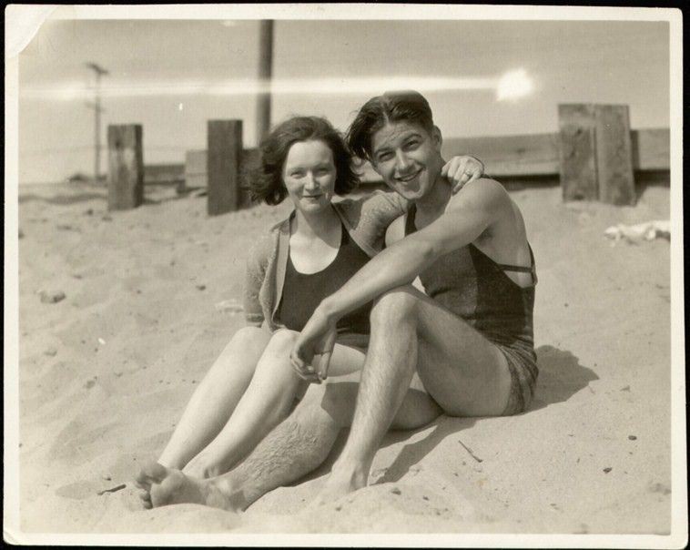 1928-07_08-santa_monica-03-4-gladys_X-010-1