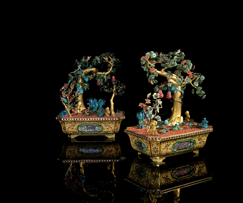 2024_NYR_22520_0006_000(a_pair_of_kingfisher_feather_jade_hardstone_and_coral_gilt-bronze_mode033837)