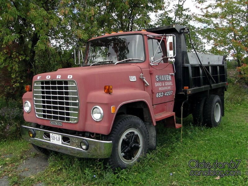ford-l800-dump-truck-1970-1984-01