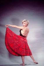 1954-09-15-NY-Halsman_Studio-in_skirt-010-3a