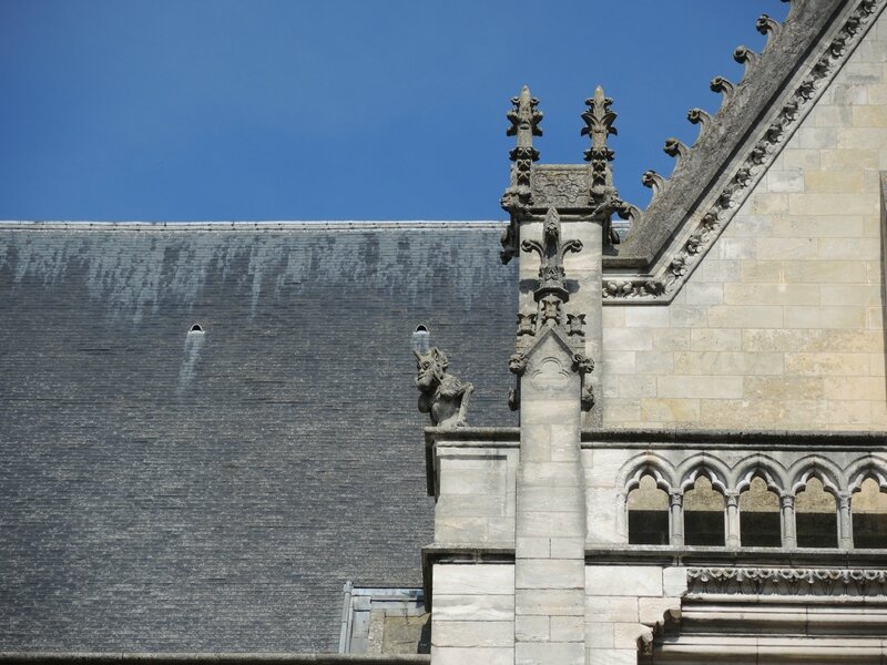 Nevers, cathédrale, extérieurs, détail