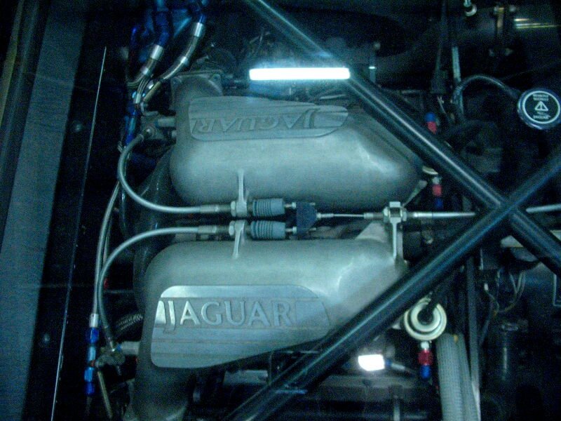 JaguarXJ220mot