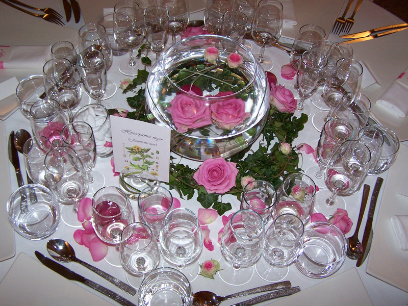 table rose