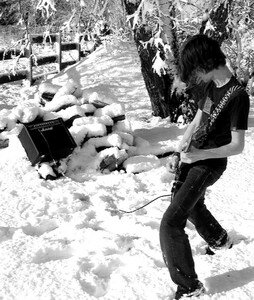 snow_guitar_03