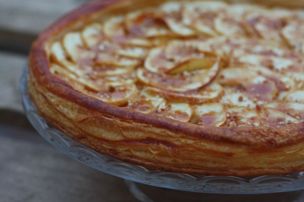 tarte aux pommes pralin et caramel blog chez Requia cuisine et confidences-004