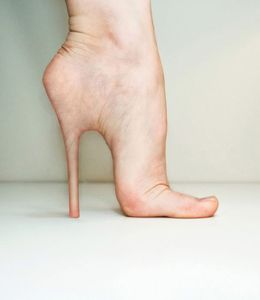 wtf-high-heels-deform-the-feet