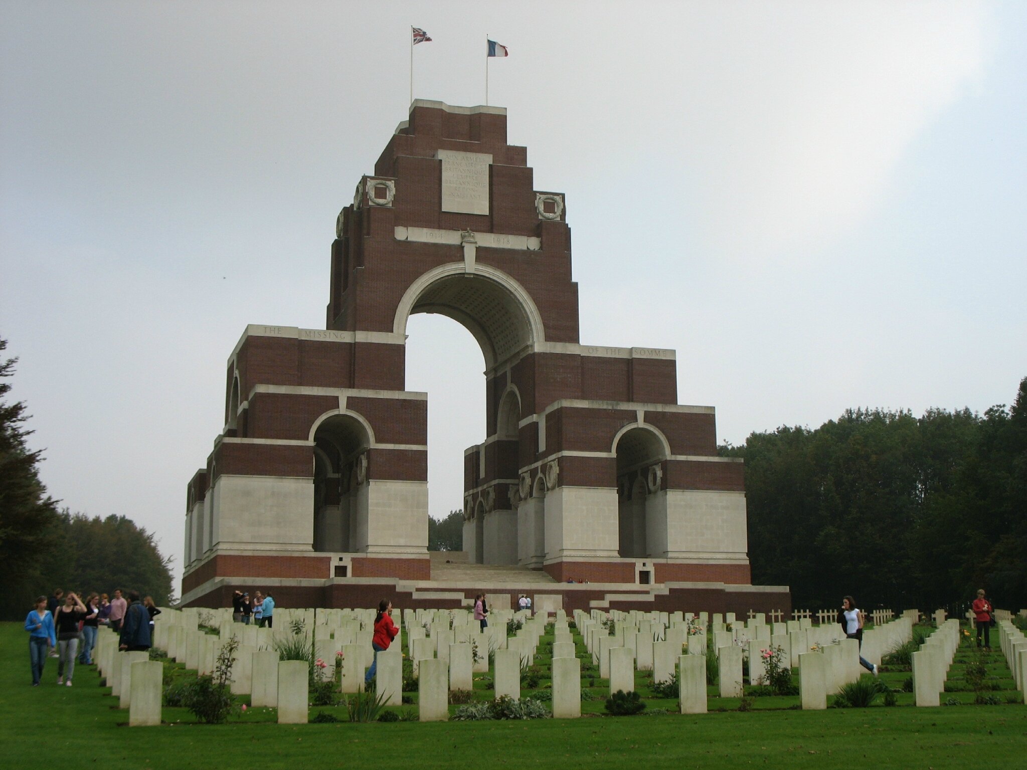 Thiepval, mémorial, monument et cimetière (80)