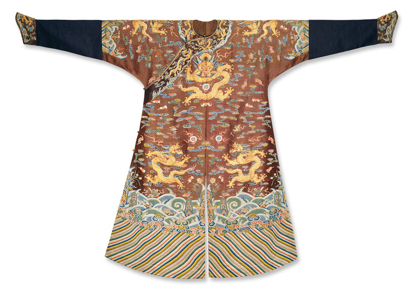 2014_HGK_03322_3345_000(a_very_rare_imperial_chestnut_embroidered_gauze_dragon_robe_mangpao_qi)