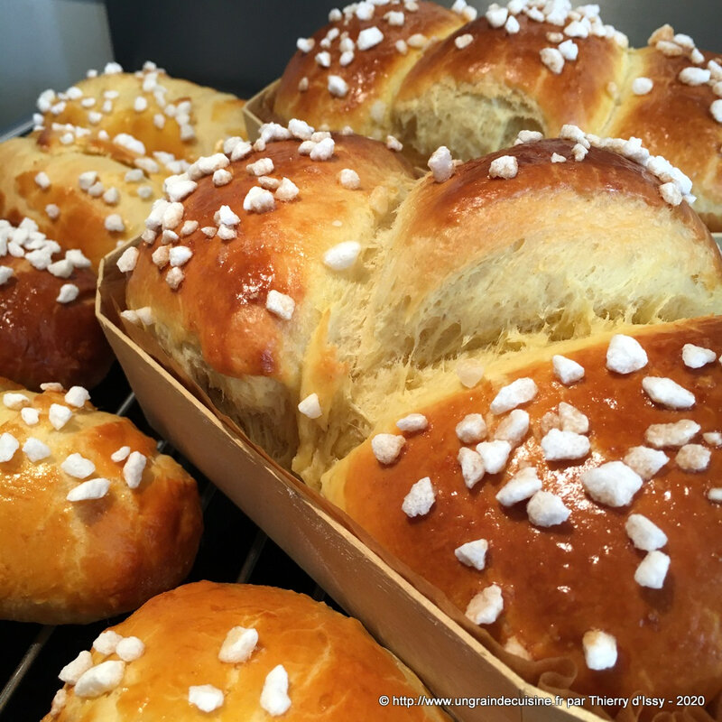 BRIOCHE TRADITIONNELLE AU LEVAIN