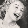 Marilyn sur le tournage de <b>Clash</b> <b>By</b> <b>Night</b> 1