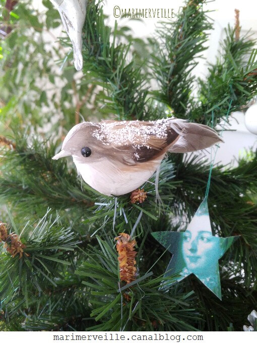 détail moineau petit sapin de Noël - marimerveille