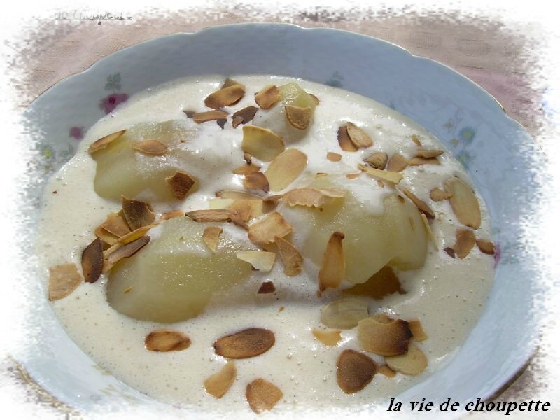 poires pochées à la bière et aux amandes