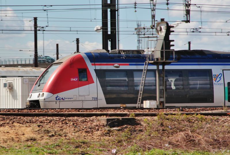 AGC Bourgogne passant à St Pierre des Corps