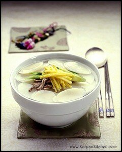 ddeokguk_007_2_plate7edit_logo_jpg_forkkfrontfiinal