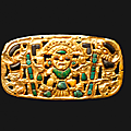 Belle plaque <b>ornementale</b> de parure cérémonielle. Lambayeque, Pérou, 1100 - 1400 après JC.