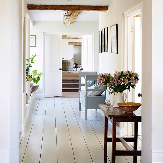 Hallway--House-tour--Country-Homes-and-Interiors--Housetohome