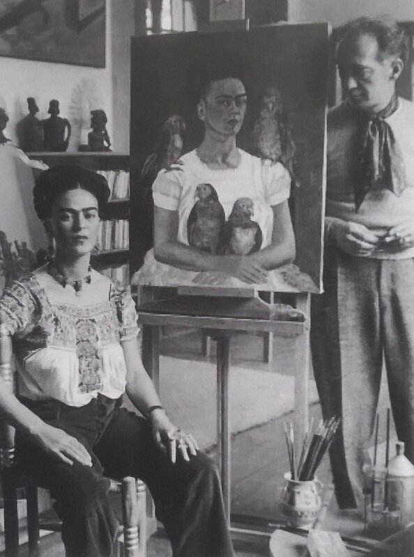 Frida-dans-son-atelier
