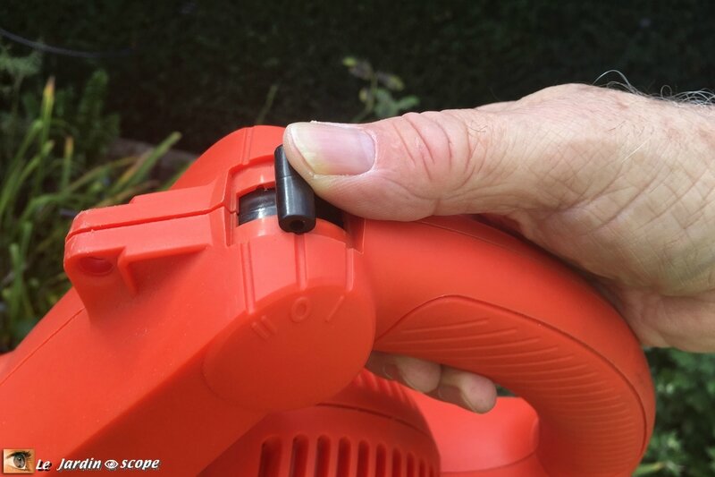 Détail-soufleur-aspirateur