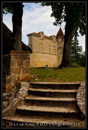 A_la_porte_de_CAZENEUVE