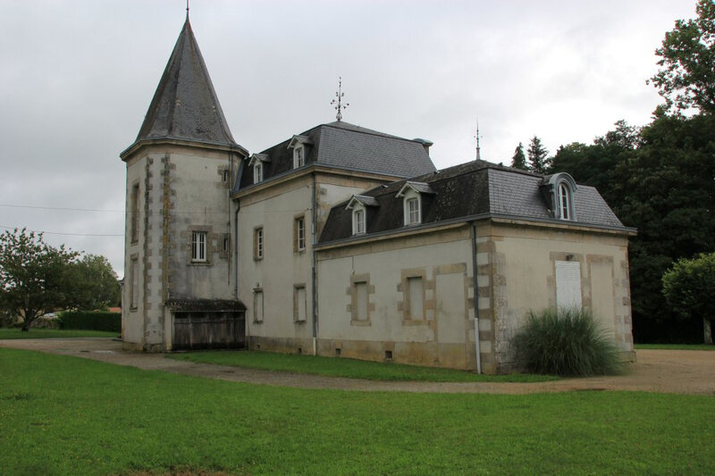chateau-de-coyol-87_b