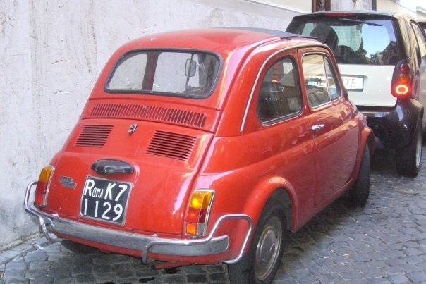 Fiat rouge