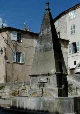 COTIGNAC (fontaine)