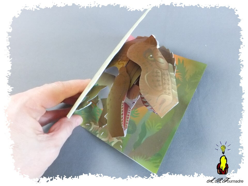 ART 2018 06 dinosaure pop-up 3