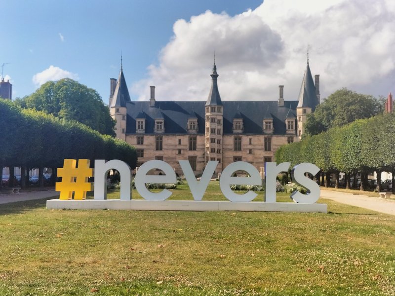 Nevers, palais Ducal et Nevers (58)