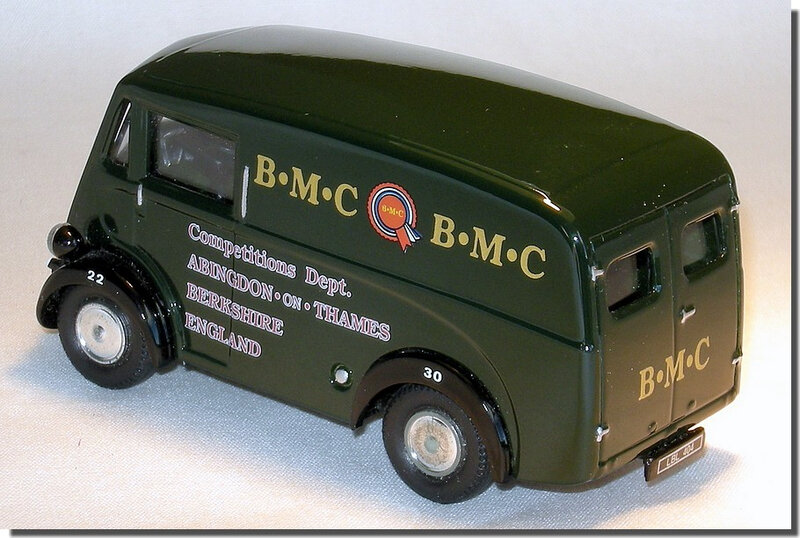 Corgi Morris J Van 11 BMC 02