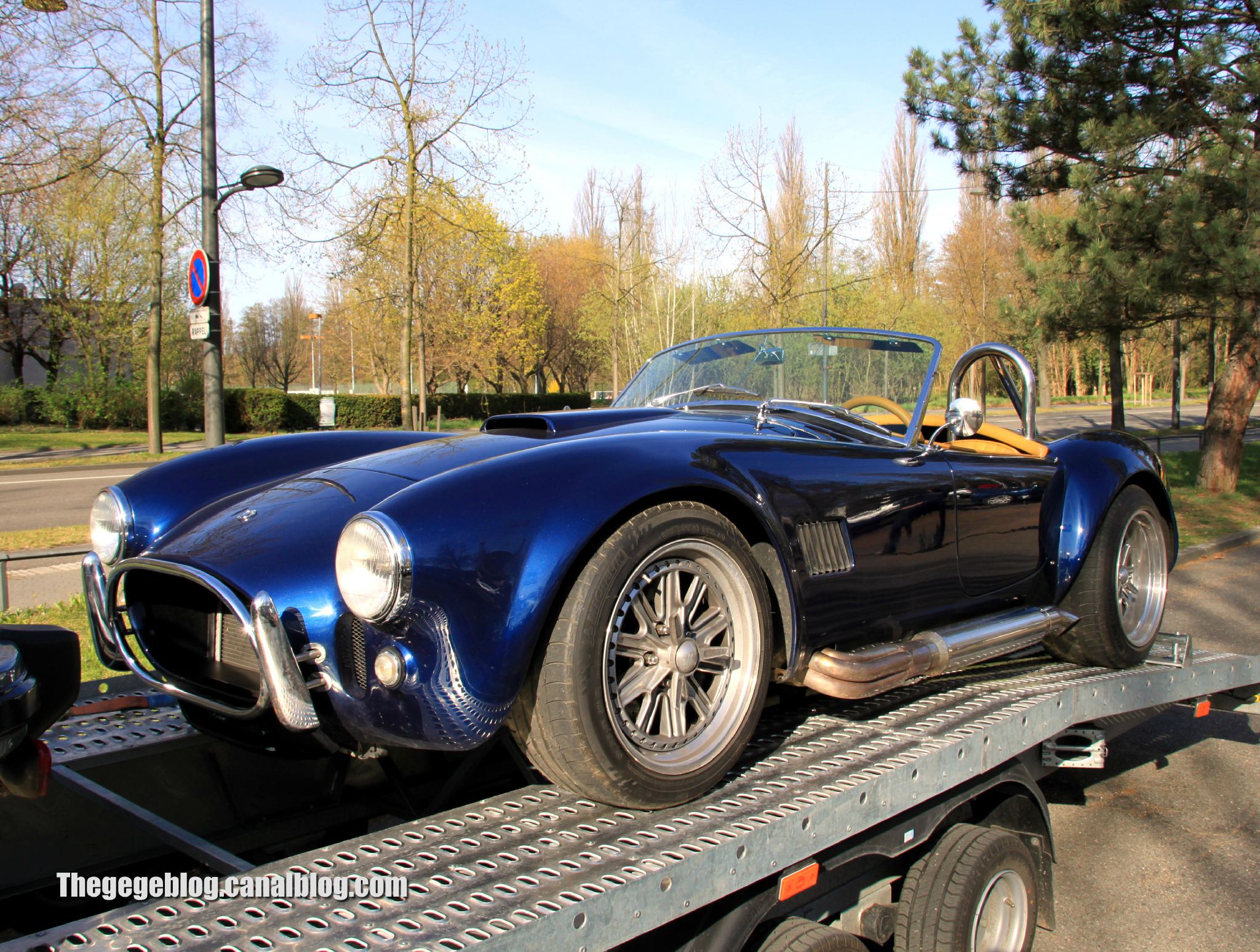 Ac cobra replique(Retrorencard avril 2012) 01