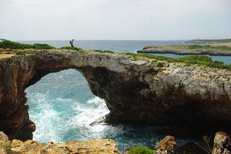 Arche rocheuse de Cova des Pont