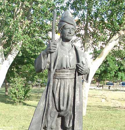 Statue-Yunus-Emre-Istanbul[1]