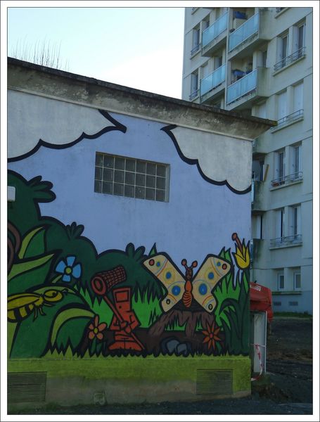 fresque papillon HLM 020113