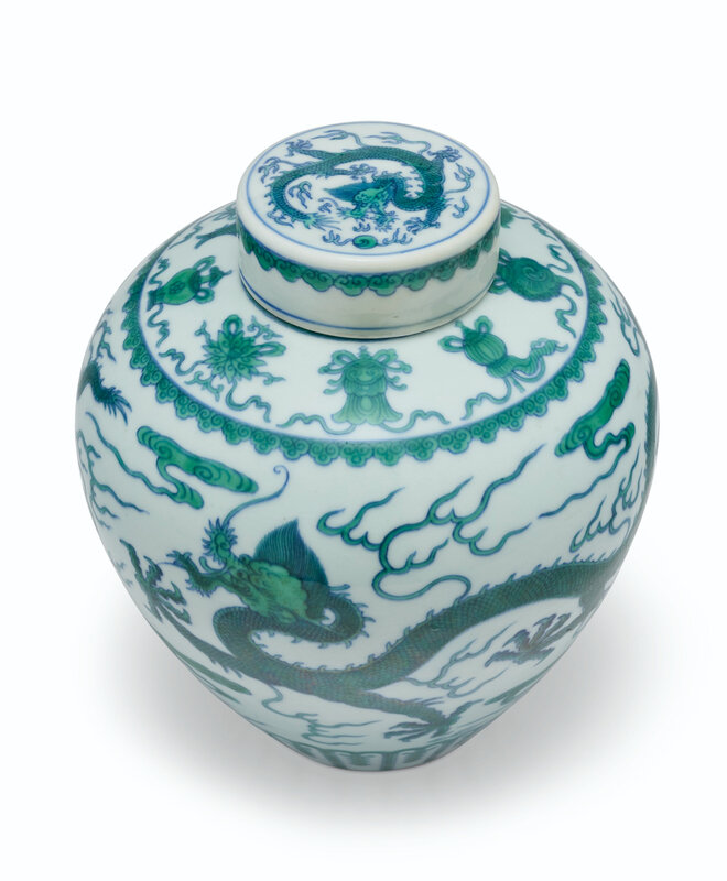 2021_NYR_19401_0722_000(a_green-enameled_and_underglaze_blue_dragon_jar_and_cover_qianlong_six035937)