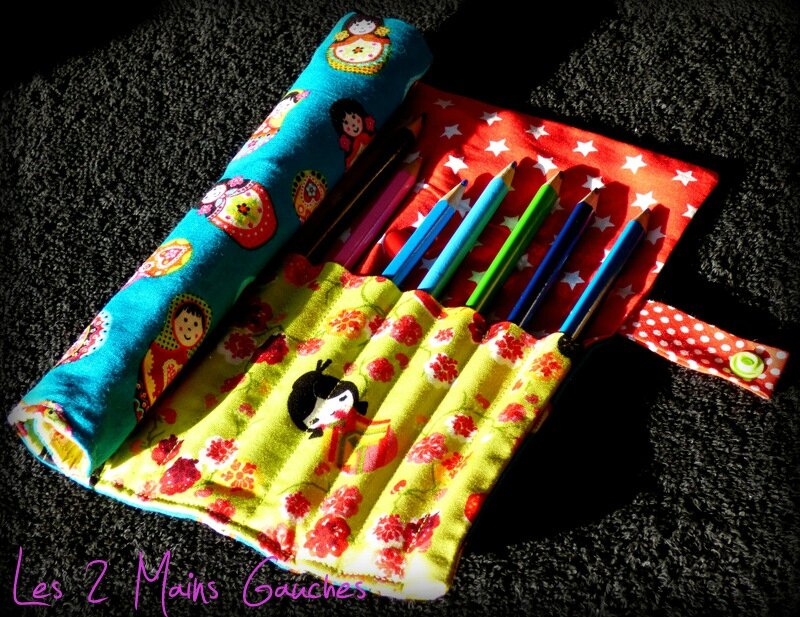 trousse roulée matriochkas et kokeshis