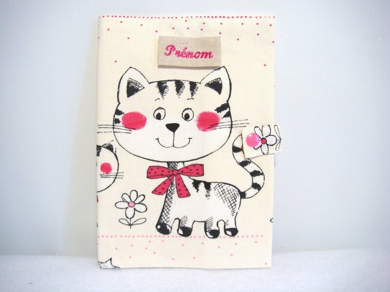 Protège carnet maman chat et chaton rose face