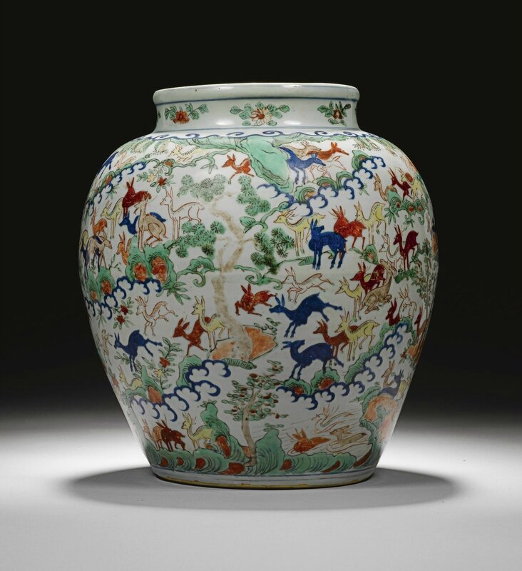 A wucai 'hundred deer' vase