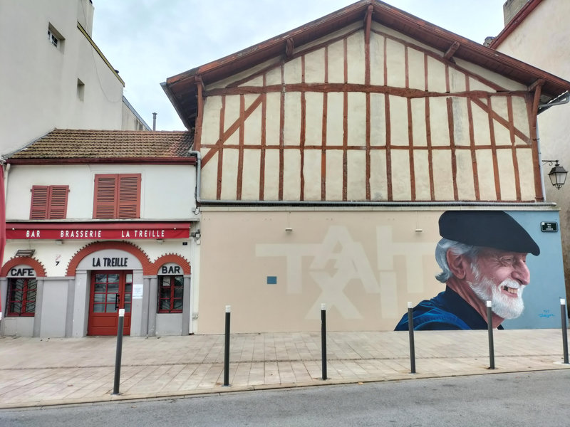 Bayonne, fresque Piet Rodriguez et bar, Rue des Lisses (64)