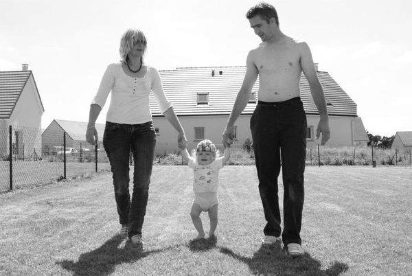 niels avec papa et maman juillet 2012
