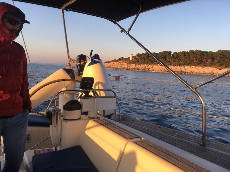 La tourelle blanche de Rt Pelegrin (pointe ouest de Hvar), vendredi 20 mars 2020